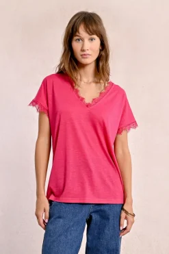 T-shirt dentelé