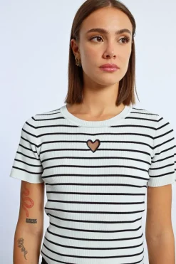T-shirt rayé avec ouverture en c艙ur
