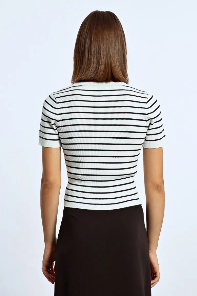 T-shirt rayé avec ouverture en c艙ur