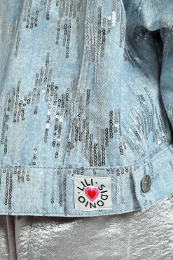 Veste en jean et sequins
