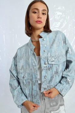 Veste en jean et sequins